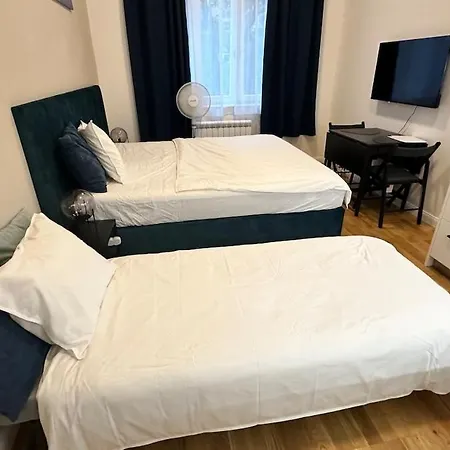 Center Apartment, Great Location דירה