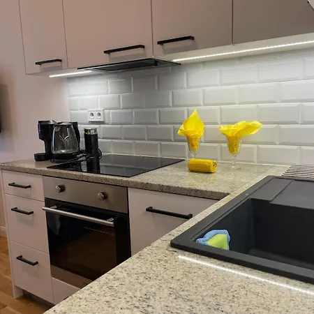 Center Apartment, Great Location *