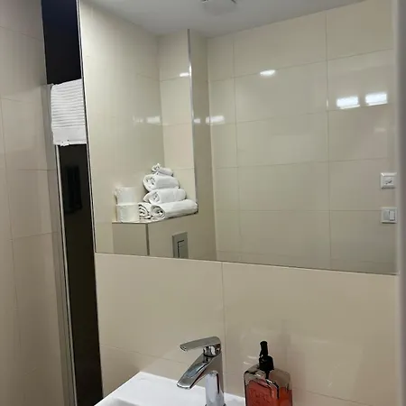 דירה Center Apartment, Great Location *